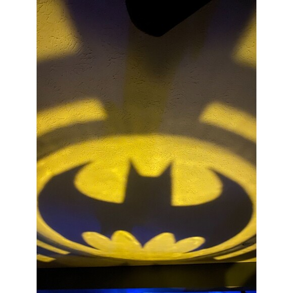 Batman Bat Signal Projector Desk Light - USB-C or Battery Operated NEW in box! - Picture 12 of 12